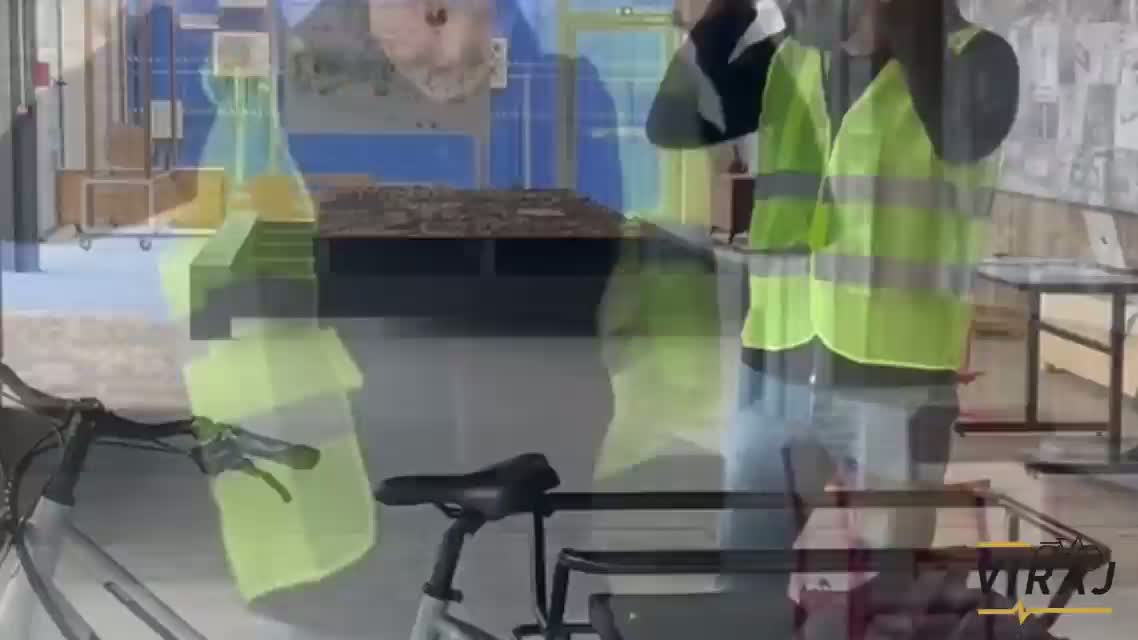 Conseil et essai de vélos avec un salarié